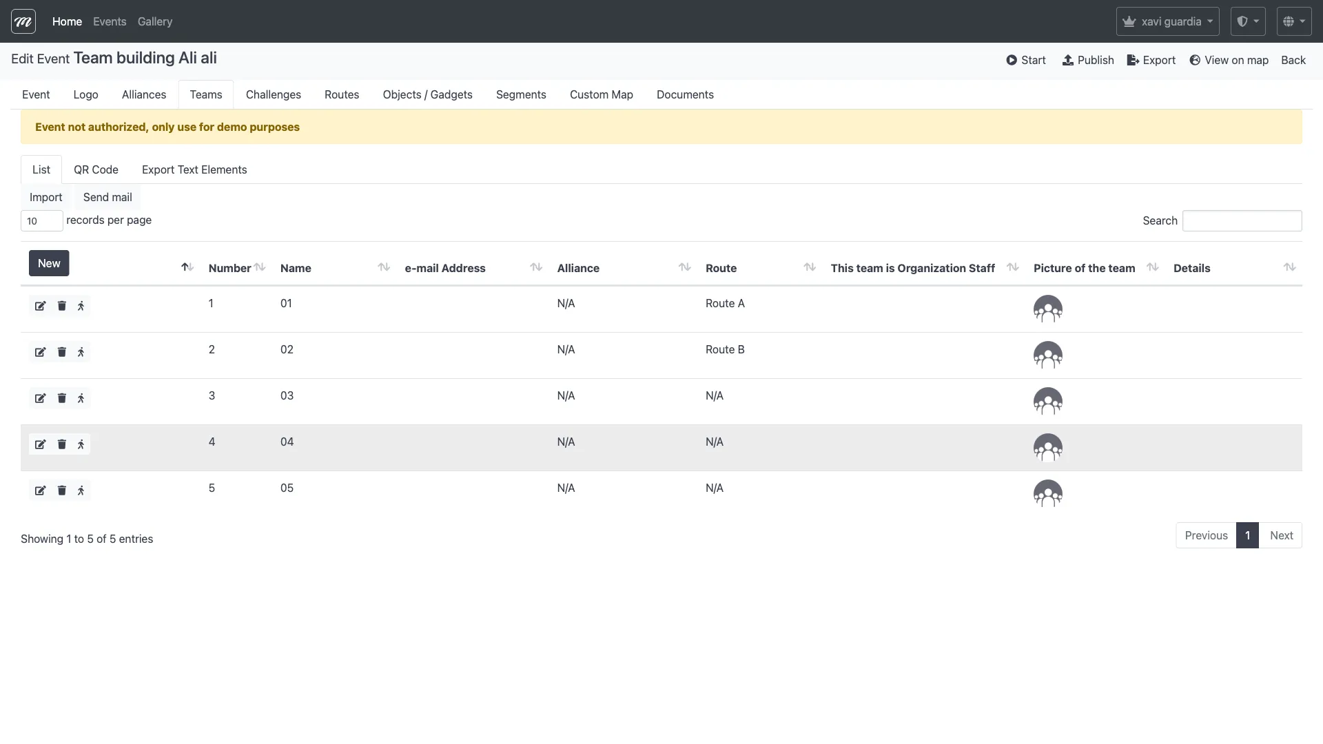 Lista de equipos mostrando equipos con asignaciones de ruta